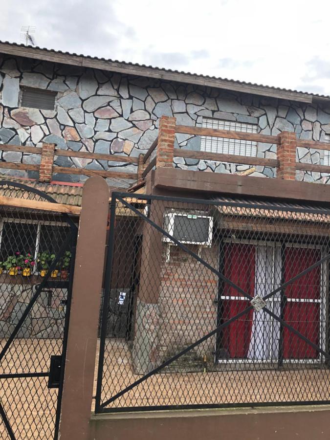 Luis'S House Ezeiza Airport Hotel Монте Гранде Екстериор снимка