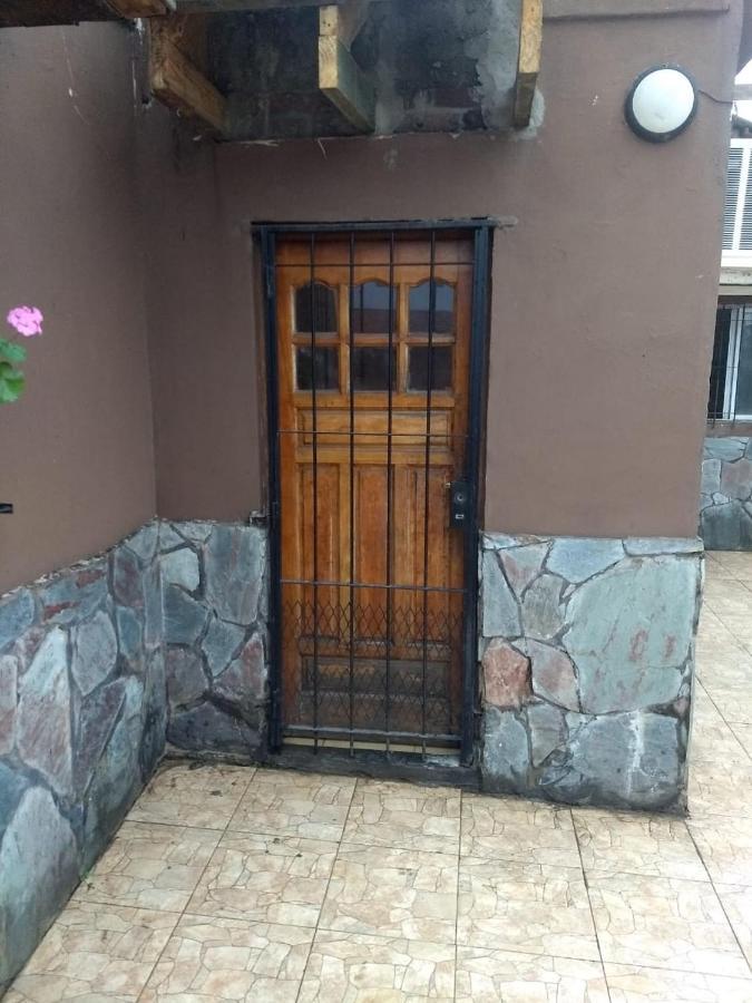 Luis'S House Ezeiza Airport Hotel Монте Гранде Екстериор снимка
